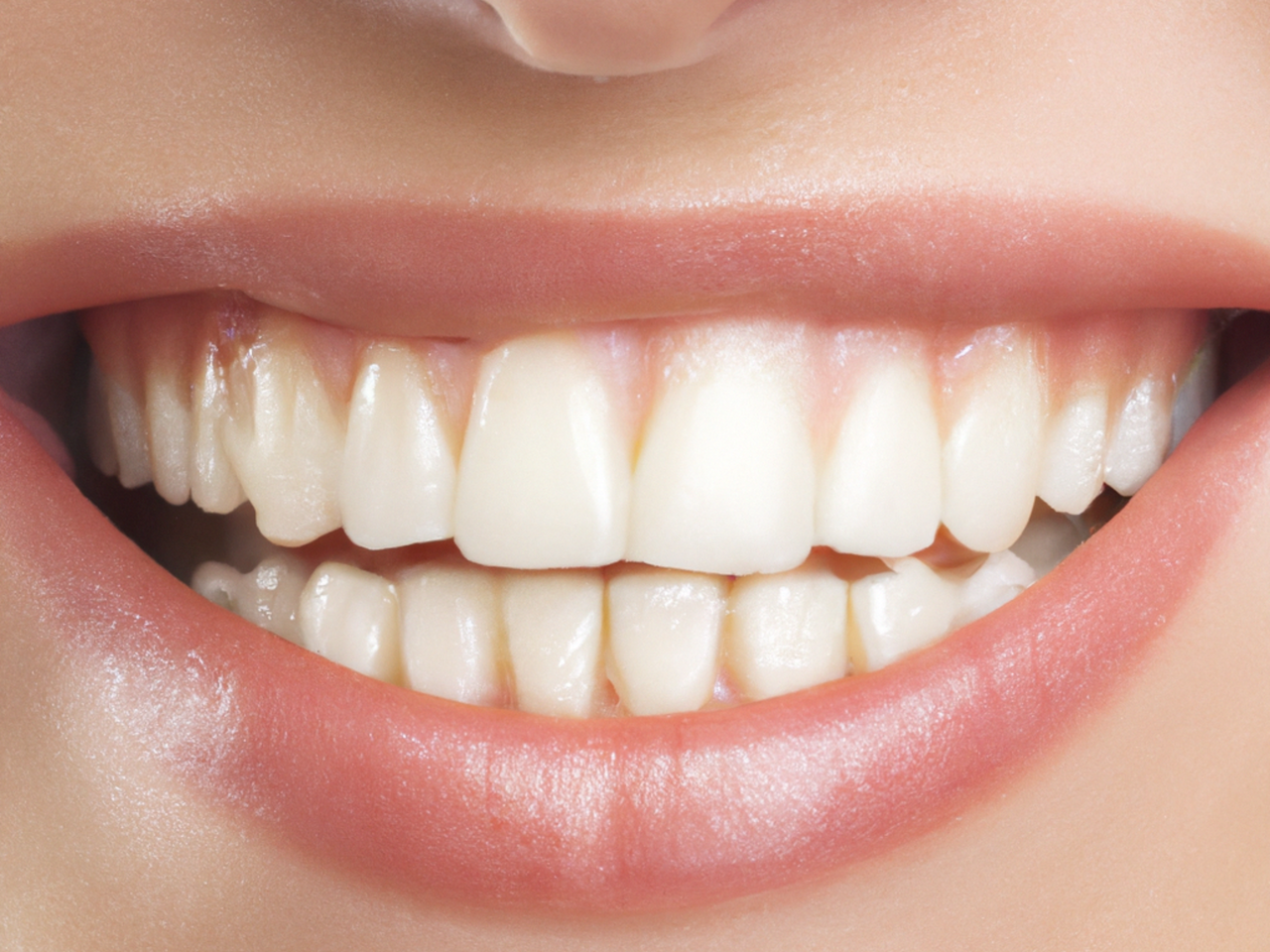 Scientists at the University of Nottingham have developed a fluoride-free gel that rebuilds tooth enamel by mimicking natural growth, offering a revolutionary treatment for decay.