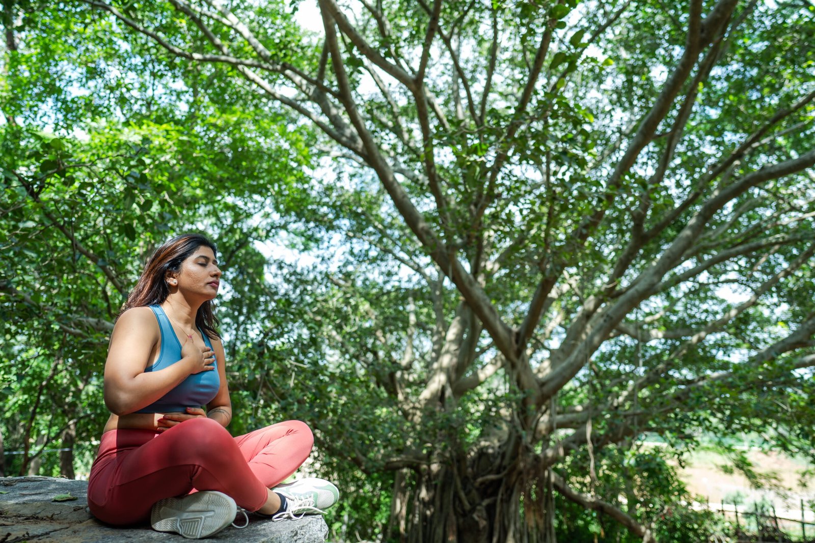 finds slow breathing with 2:8 inhale-exhale ratio increases heart rate variability, activates reward brain regions, and makes you take bolder decisions.