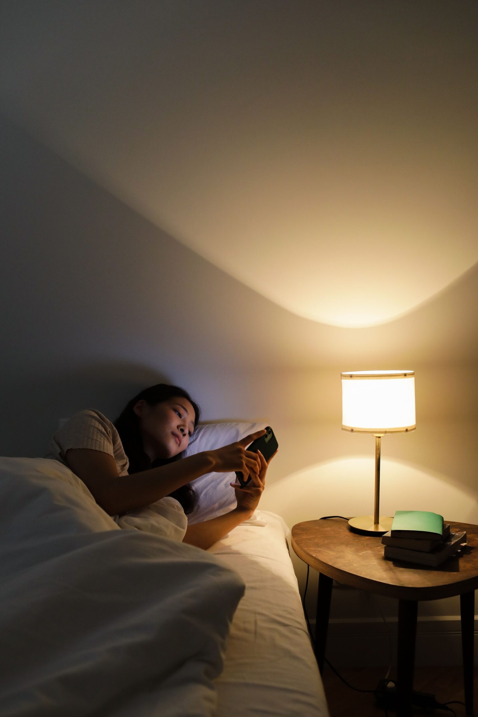 Exposure to light at night may be linked to potentially harmful changes in heart's structure and performance, according to study involving more than 11,000 people. Findings were published in European Heart Journal.