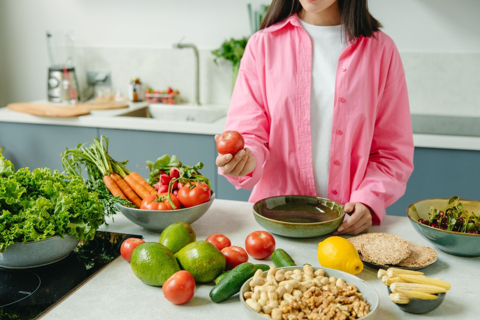 New review of 30+ studies finds plant-based diets may boost attractiveness through skin color, body odor, and body fat.